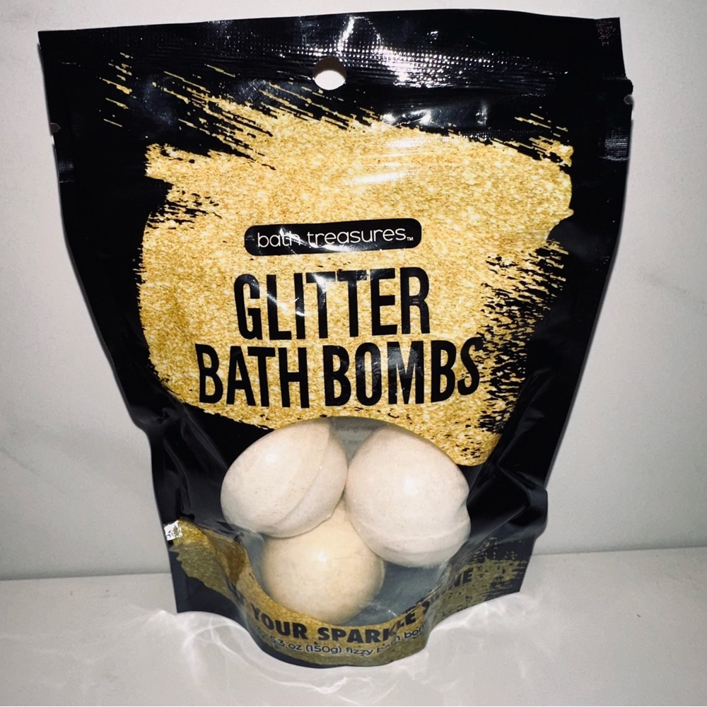 Glitter bath bombs! 3, 5.3 oz glitter bath bombs new in bag